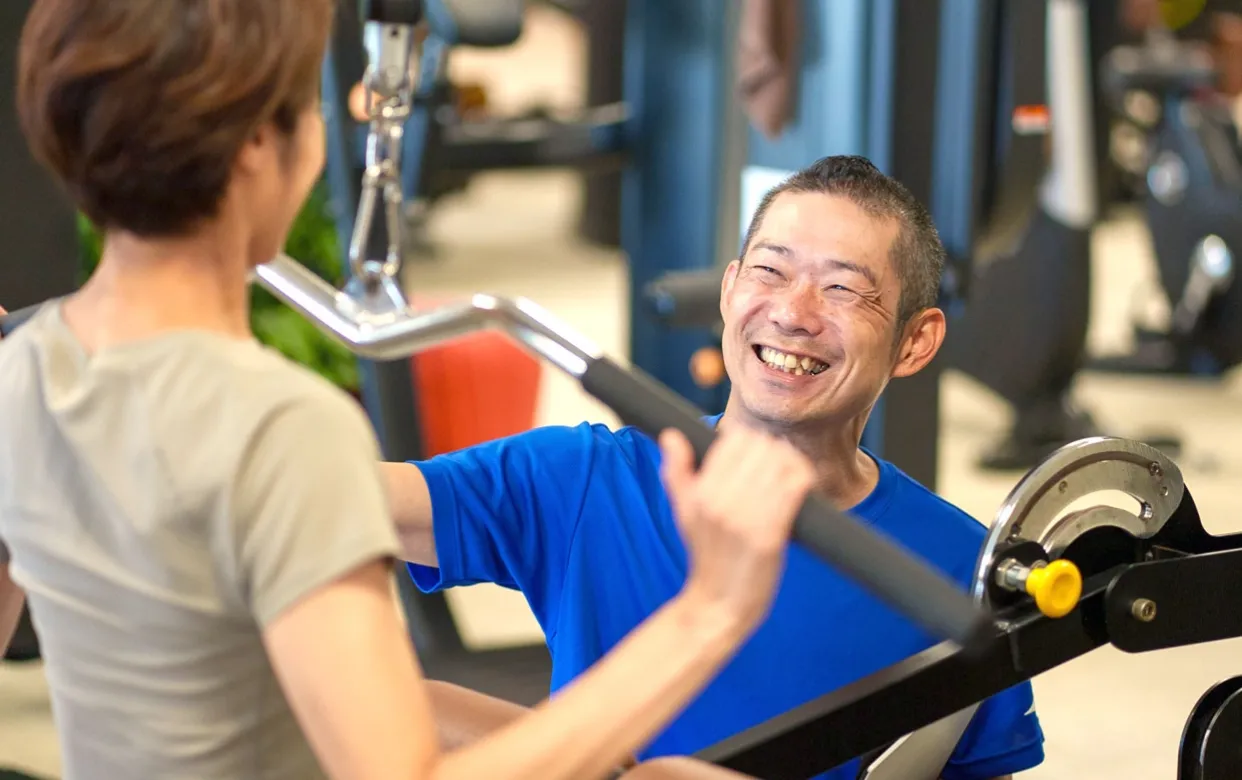 マシンフロアにスタッフ常駐で気軽に疑問を聞ける